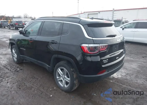 2024 Jeep Compass Latitude 4X4 from USA, damaged, VIN 3C4NJDBNXRT591490